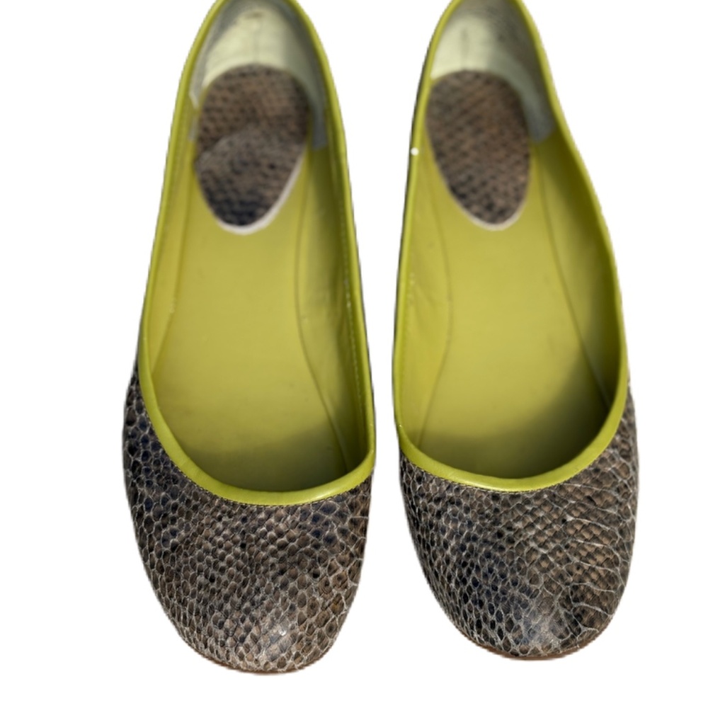 Nine West Logan snakeskin flats 7.5